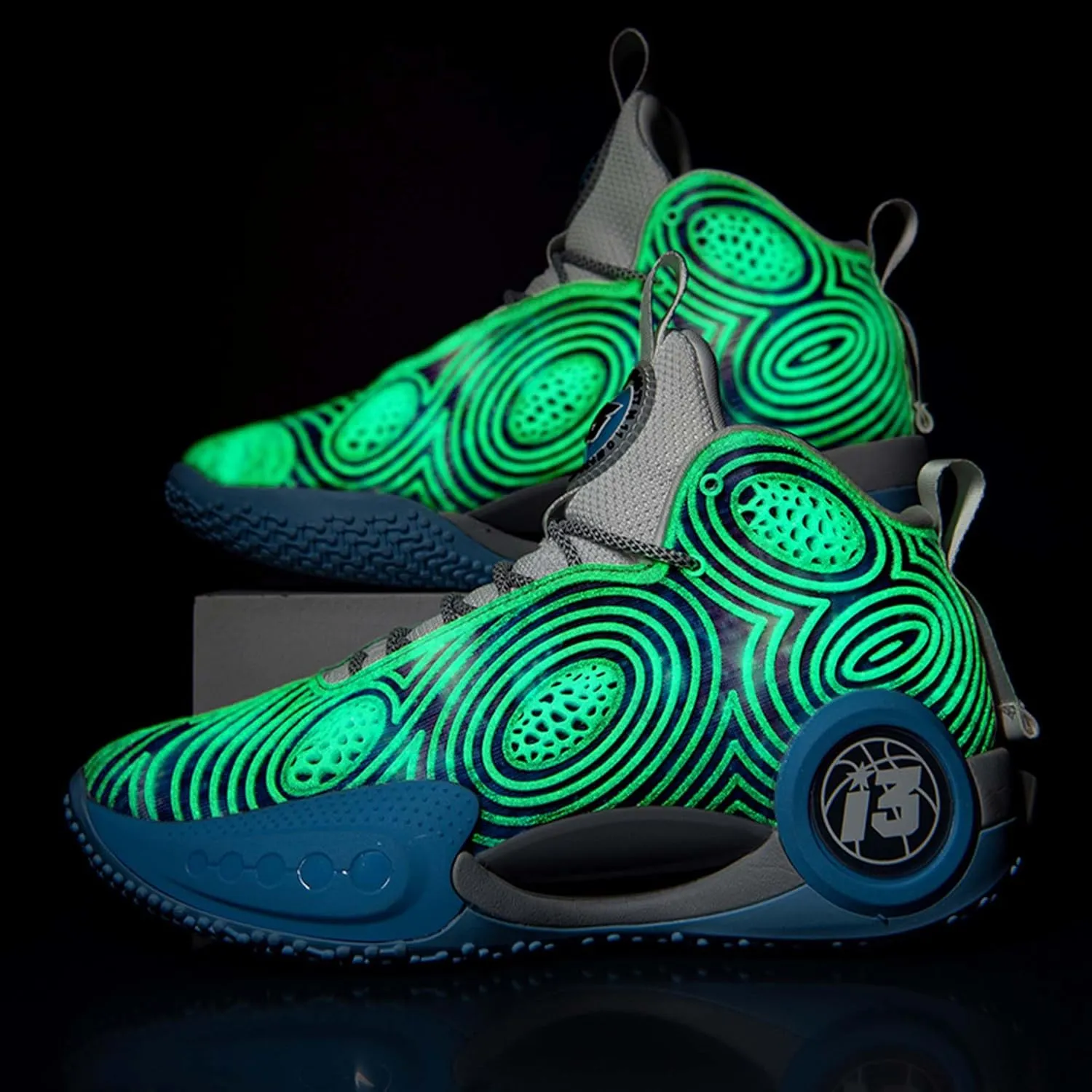 Mens Night Glow Basketball Shoes Classic Lace up High Top Casual Sports Shoes High Elastic Running Shoes Comfortable and Durable Competition Training Shoes Wide Edition Breathable Baseball Shoes