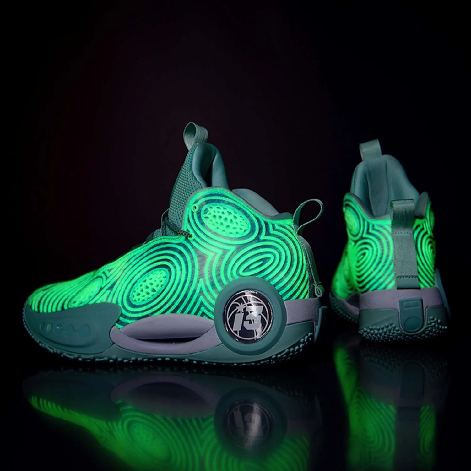 Mens Night Glow Basketball Shoes Classic Lace up High Top Casual Sports Shoes High Elastic Running Shoes Comfortable and Durable Competition Training Shoes Wide Edition Breathable Baseball Shoes